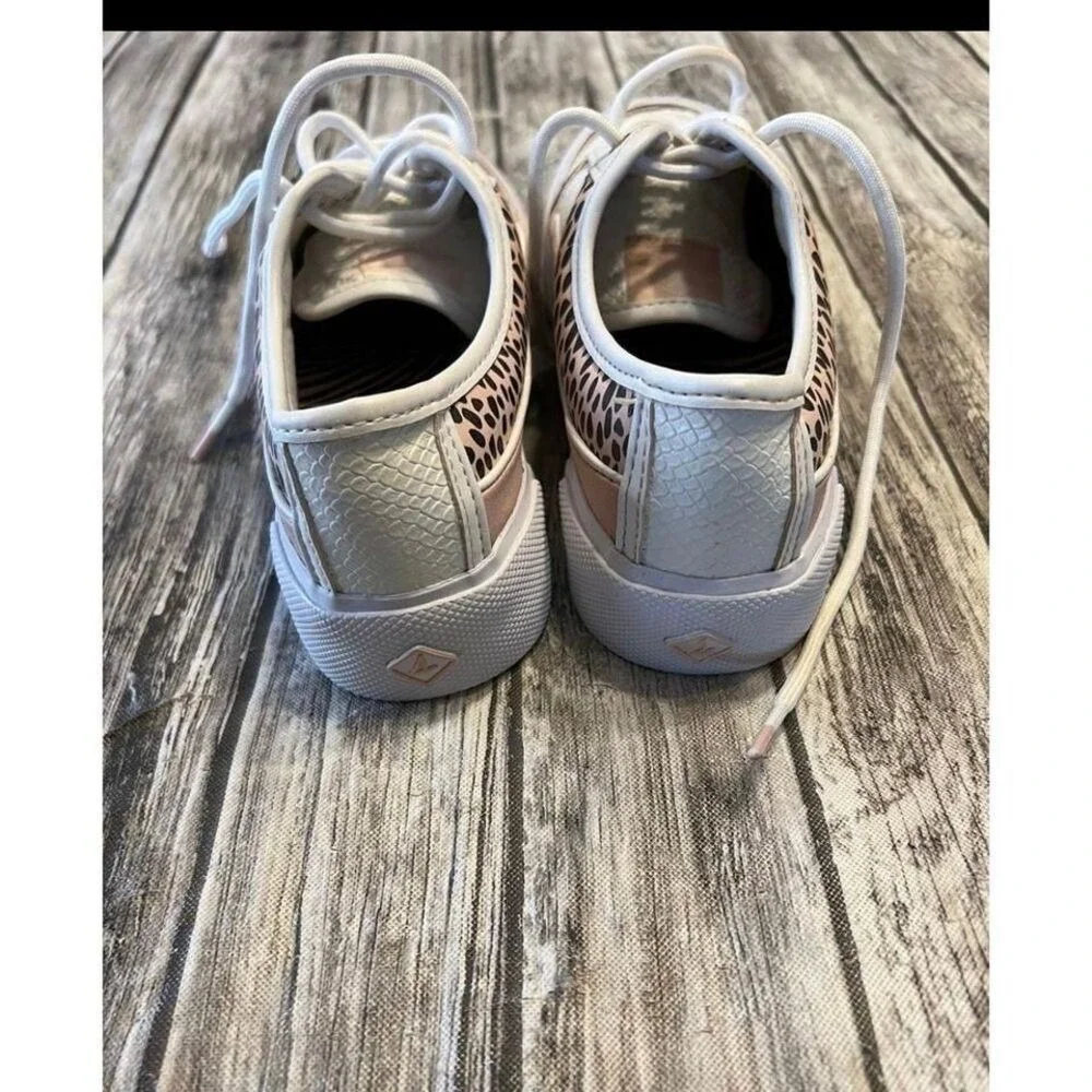 Girls Sperry white pink animal print‎ size 3 Lace Up
